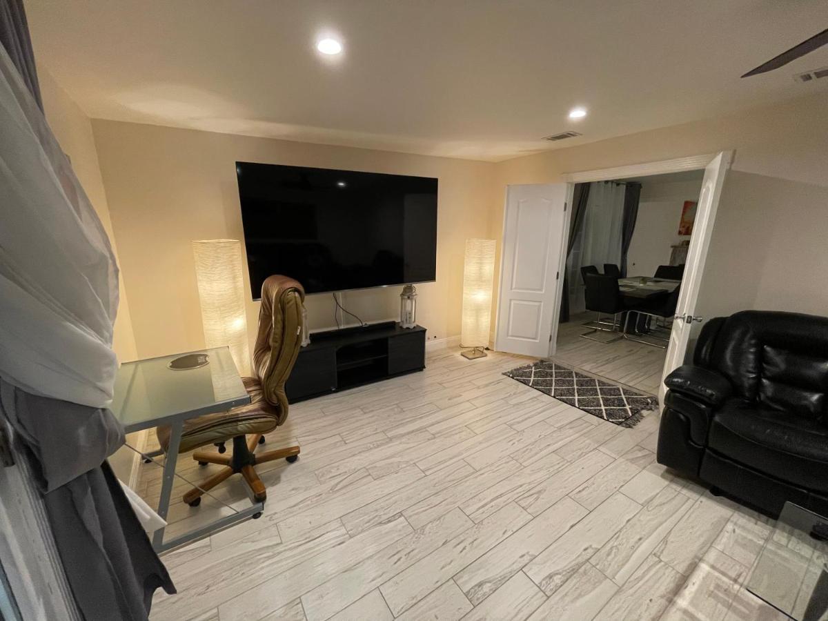 Cheerful, Beautifully Remodeled, Modern, Comfortable Home Los Angeles Eksteriør billede